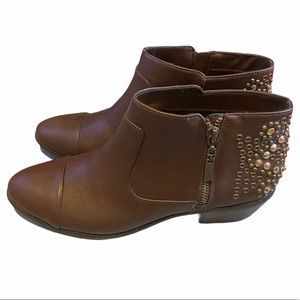 Yellow Box Oak Studded Booties Size 8.5M